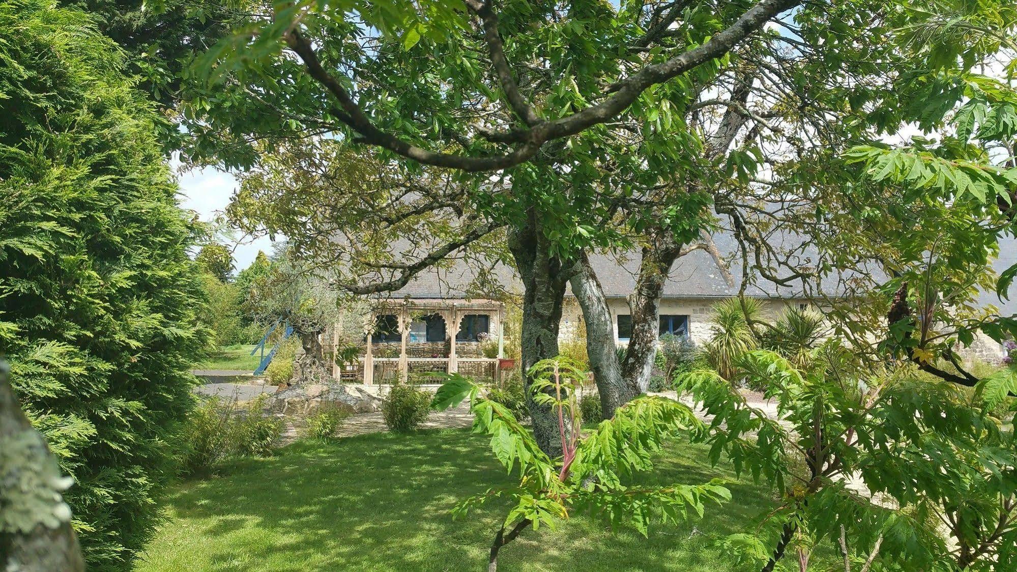Le Domaine De Saint-Thomin Bed & Breakfast Nostang Ngoại thất bức ảnh